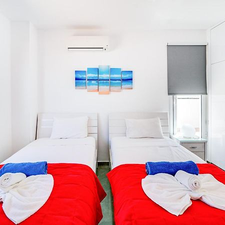 Beach Front Aqua Marina By Ezoria Villas Paralimni Exteriér fotografie