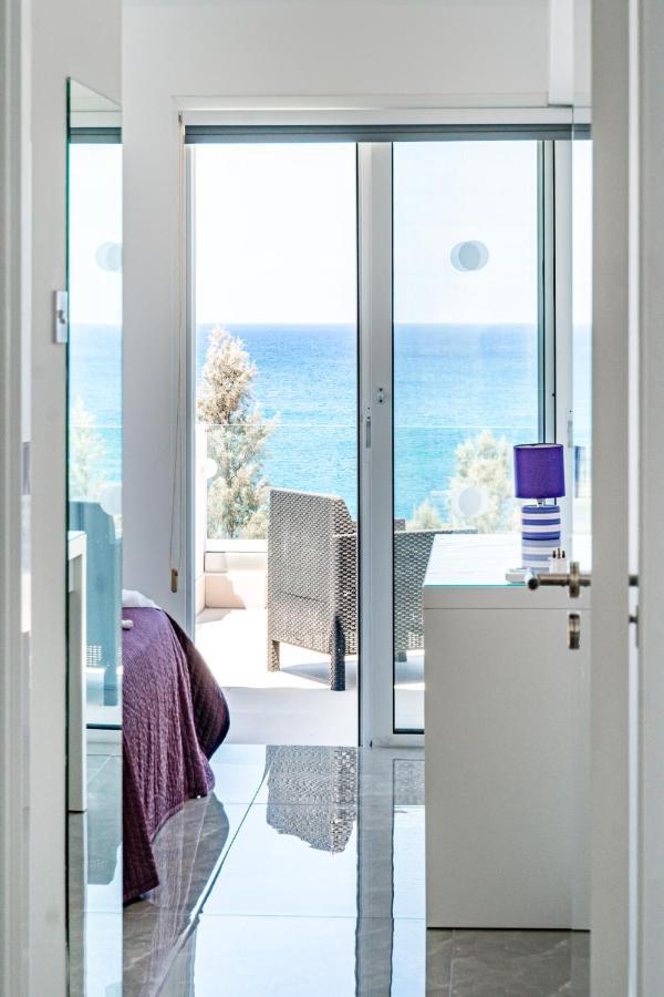 Beach Front Aqua Marina By Ezoria Villas Paralimni Exteriér fotografie