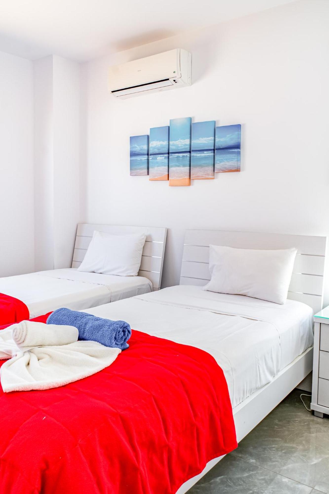 Beach Front Aqua Marina By Ezoria Villas Paralimni Exteriér fotografie