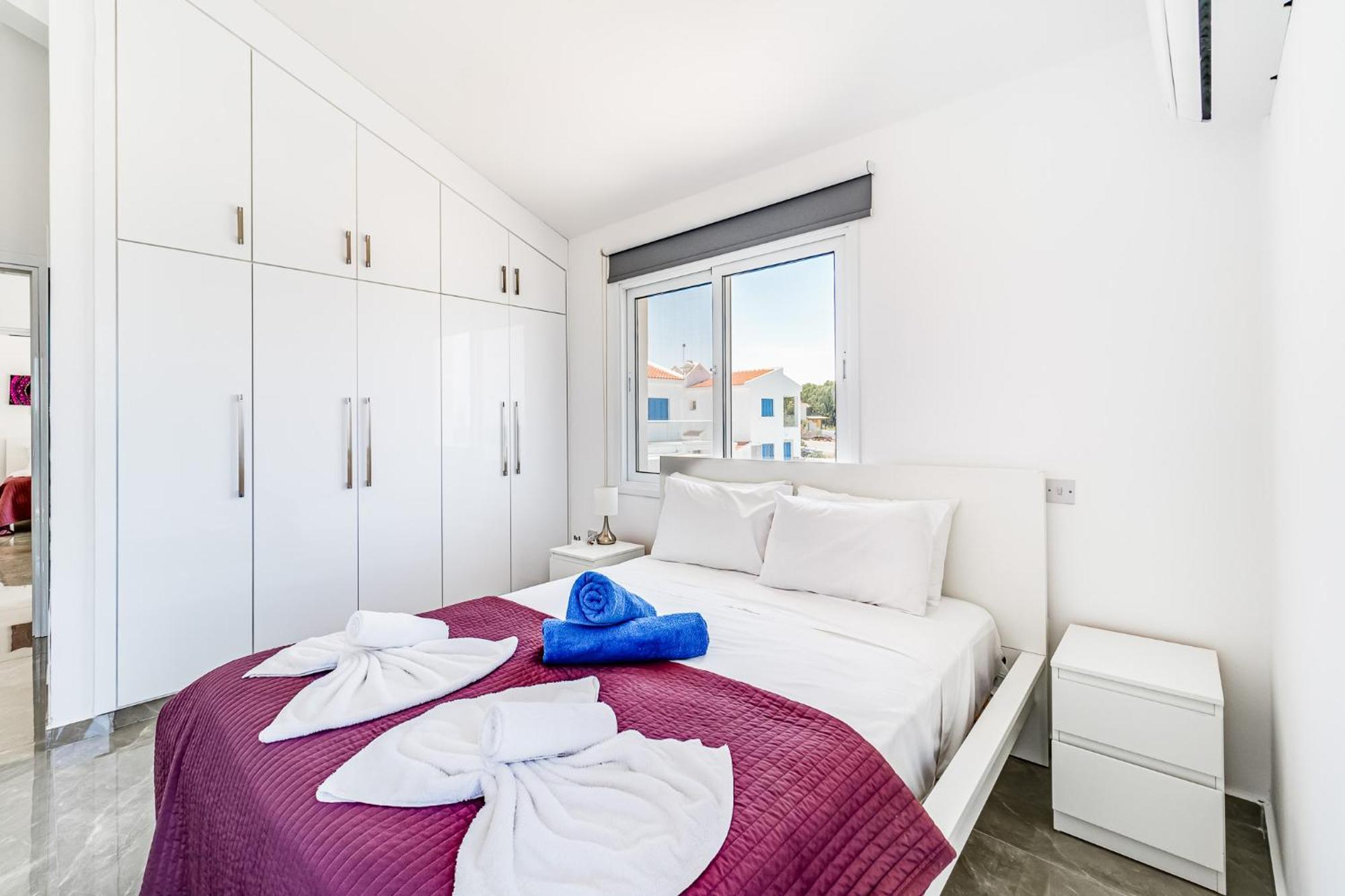 Beach Front Aqua Marina By Ezoria Villas Paralimni Exteriér fotografie